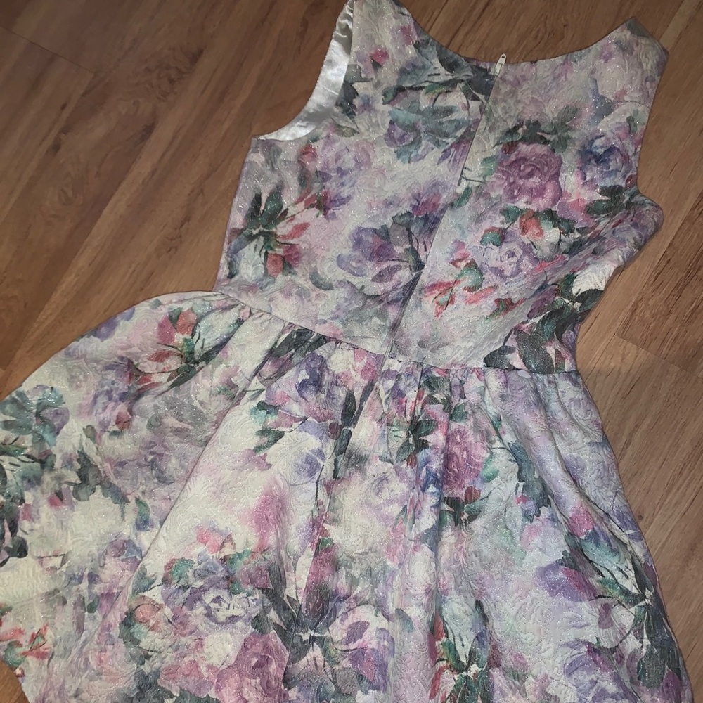 Girls dress